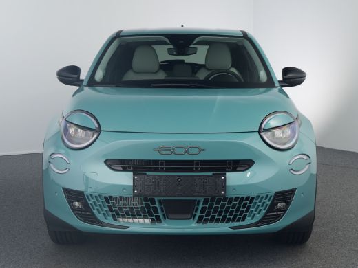 Fiat 600 | € 4.148,- Voorraad Voordeel | 1.2 Hybrid La Prima | Achteruitrijcamera | Apple Carplay/Android ... ActivLease financial lease