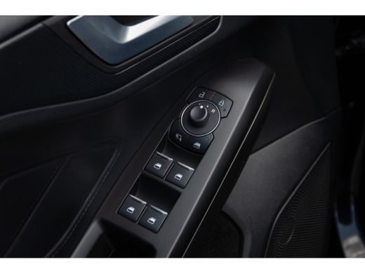 Ford Focus 1.0 EcoBoost Hybrid ST Line | Nieuw model! | Stoel/stuur/voorruit verwarming | Navigatie | Apple ... ActivLease financial lease