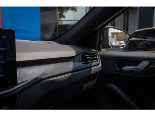 Ford Focus 1.0 EcoBoost Hybrid ST Line | Nieuw model! | Stoel/stuur/voorruit verwarming | Navigatie | Apple ... ActivLease financial lease