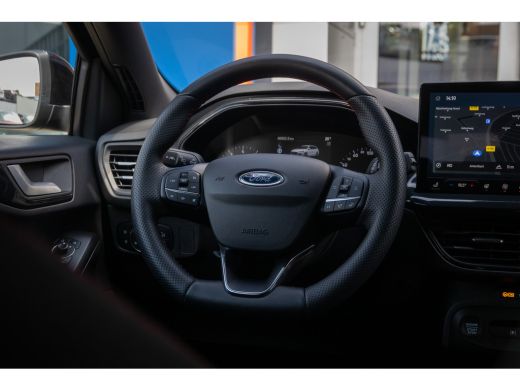 Ford Focus 1.0 EcoBoost Hybrid ST Line | Nieuw model! | Stoel/stuur/voorruit verwarming | Navigatie | Apple ... ActivLease financial lease