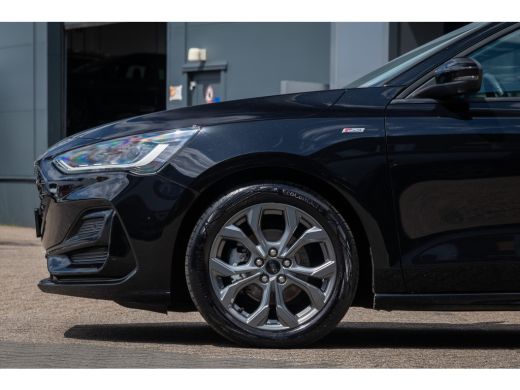 Ford Focus 1.0 EcoBoost Hybrid ST Line | Nieuw model! | Stoel/stuur/voorruit verwarming | Navigatie | Apple ... ActivLease financial lease
