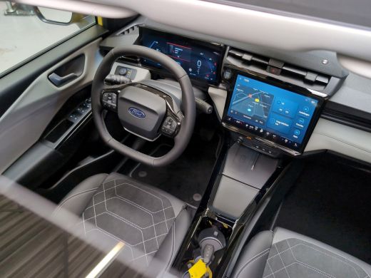 Ford Puma Gen-E Gen-E Premium FWD | Panoramadak | Winter Pack ActivLease financial lease