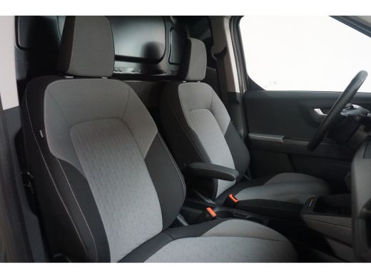 Ford Transit Courier Limited 44 kWh | Voorraad, Snel Leverbaar! | Driver Assistance Pack | Trekhaak | ActivLease financial lease