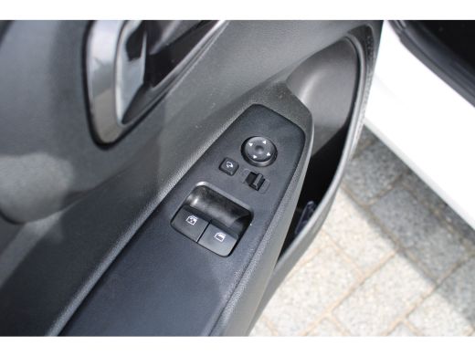 Hyundai i10 1.0 Comfort | Airco | Cruise Control | DAB ontvanger | Spraakherkenning | | Achterbank in delen n... ActivLease financial lease
