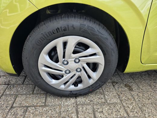 Hyundai i10 1.0 Premium | Climate Control | Achteruitrijcamera | Navigatie | Applecarplay en Android Auto | A... ActivLease financial lease