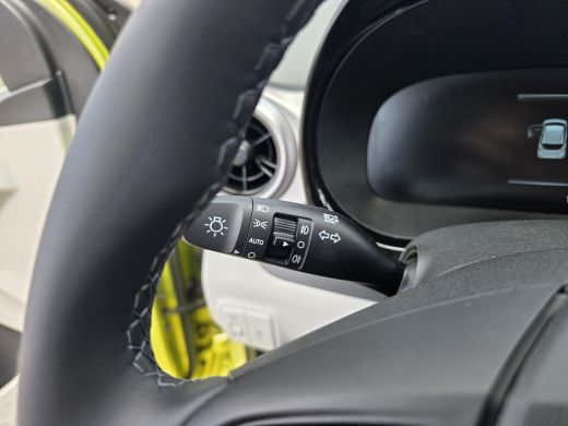 Hyundai i10 1.0 Premium | Climate Control | Achteruitrijcamera | Navigatie | Applecarplay en Android Auto | A... ActivLease financial lease