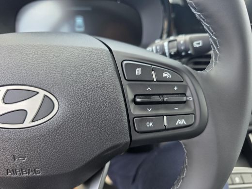 Hyundai i10 1.0 Premium | Climate Control | Achteruitrijcamera | Navigatie | Applecarplay en Android Auto | A... ActivLease financial lease