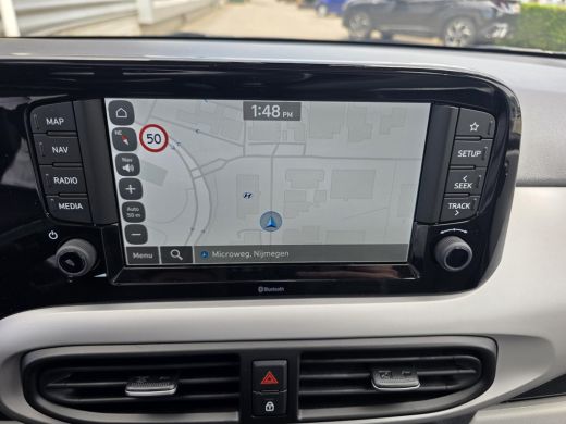 Hyundai i10 1.0 Premium | Climate Control | Achteruitrijcamera | Navigatie | Applecarplay en Android Auto | A... ActivLease financial lease