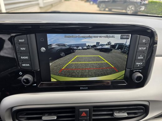 Hyundai i10 1.0 Premium | Climate Control | Achteruitrijcamera | Navigatie | Applecarplay en Android Auto | A... ActivLease financial lease