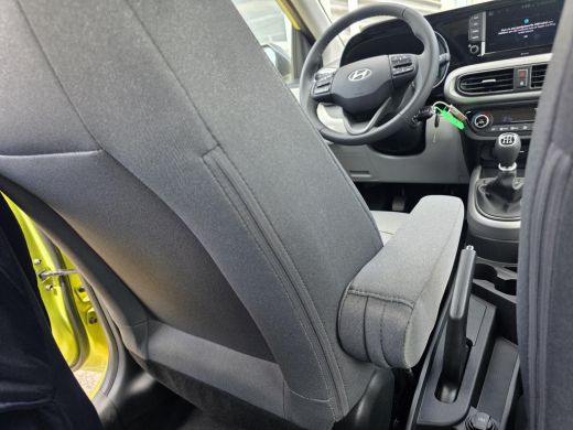 Hyundai i10 1.0 Premium | Climate Control | Achteruitrijcamera | Navigatie | Applecarplay en Android Auto | A... ActivLease financial lease