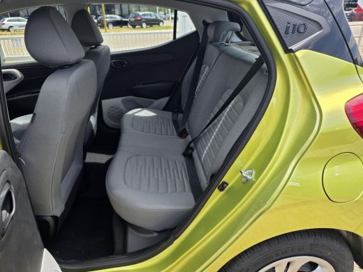 Hyundai i10 1.0 Premium | Climate Control | Achteruitrijcamera | Navigatie | Applecarplay en Android Auto | A... ActivLease financial lease