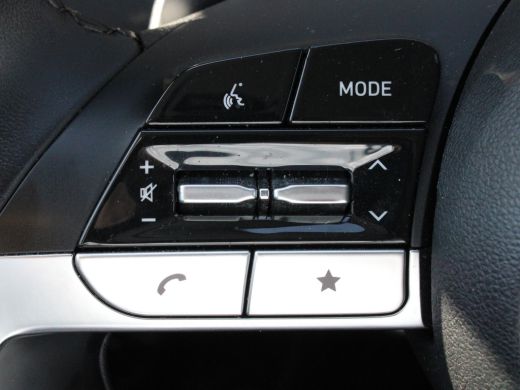 Hyundai Tucson 1.6 T-GDI PHEV Comfort Smart 4WD | Cruise control adaptief met Stop&Go | Elektrisch bedienbare ac... ActivLease financial lease