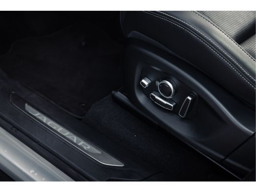 Jaguar F-PACE 2.0t AWD R-Sport | Head-up | Alcantara hemel | Cold Climate | Pano | Leder | Adaptieve Cr Control ActivLease financial lease