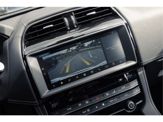 Jaguar F-PACE 2.0t AWD R-Sport | Head-up | Alcantara hemel | Cold Climate | Pano | Leder | Adaptieve Cr Control ActivLease financial lease