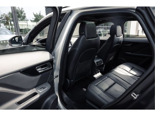 Jaguar F-PACE 2.0t AWD R-Sport | Head-up | Alcantara hemel | Cold Climate | Pano | Leder | Adaptieve Cr Control ActivLease financial lease