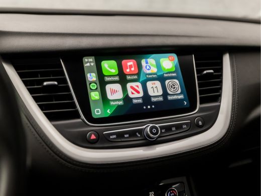 Opel Grandland X 1.2 Turbo Sport Automaat (APPLE CARPLAY, GROOT NAVI, CLIMATE, GETINT GLAS, SPORTSTOELEN, PARKEERS... ActivLease financial lease