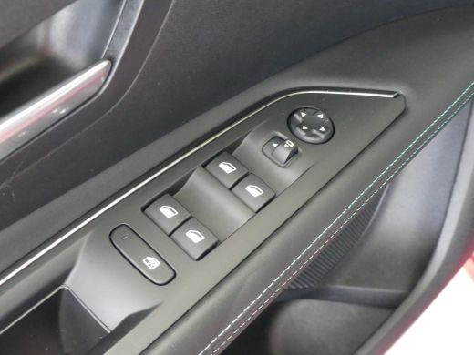 Peugeot 3008 1.2 PureTech 130PK Blue Lease Allure | TREKHAAK | NAVI | CAMERA | PARKEERSENSOREN V+A | ActivLease financial lease