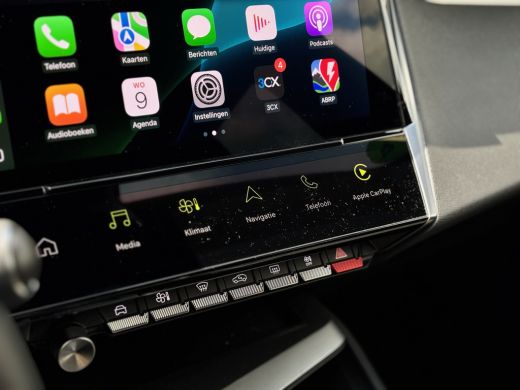 Peugeot 408 1.6 HYbrid GT 180 EAT8 Airco AUTO | Camera Achter | Alcantara bekleding | NAVI | Apple carplay/ A... ActivLease financial lease