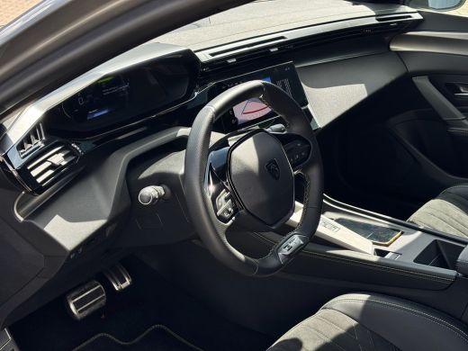 Peugeot 408 1.6 HYbrid GT 180 EAT8 Airco AUTO | Camera Achter | Alcantara bekleding | NAVI | Apple carplay/ A... ActivLease financial lease