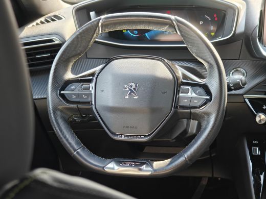 Peugeot e-2008 EV GT 50 kWh | Achterbank in delen neerklapbaar | Achteruitrijcamera | Airco (automatisch) | Acht... ActivLease financial lease