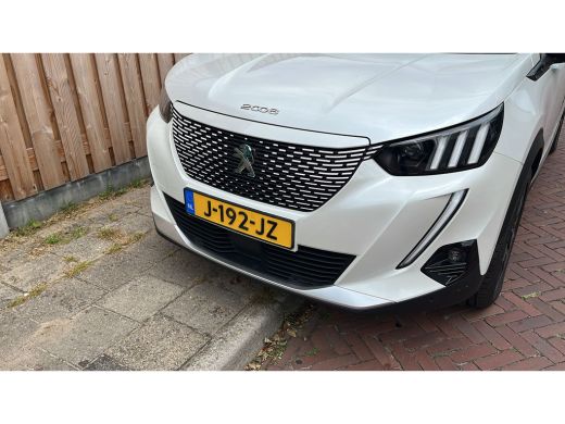 Peugeot e-2008 EV GT 50 kWh | Achterbank in delen neerklapbaar | Achteruitrijcamera | Airco (automatisch) ActivLease financial lease