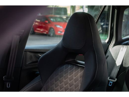 Skoda Kamiq 1.0 TSI Sport Business | Cruise control | Apple Carplay/Android Auto | Climate controle | LED kop... ActivLease financial lease