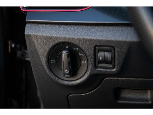 Skoda Kamiq 1.0 TSI Sport Business | Cruise control | Apple Carplay/Android Auto | Climate controle | LED kop... ActivLease financial lease