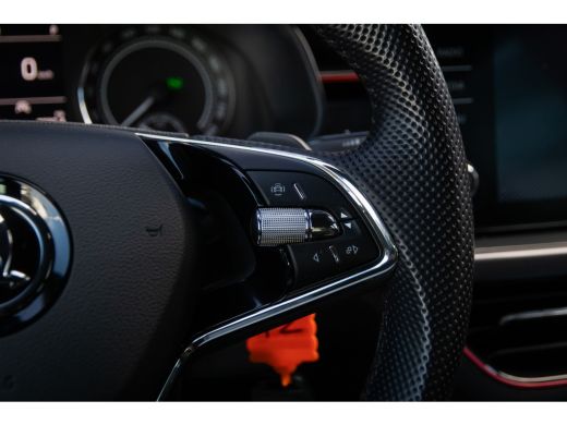 Skoda Kamiq 1.0 TSI Sport Business | Cruise control | Apple Carplay/Android Auto | Climate controle | LED kop... ActivLease financial lease