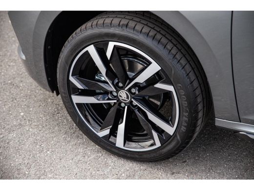 Skoda Kamiq Monte Carlo | Achteruitrijcamera | Driving mode select | Front Assist, proactief remsysteem ActivLease financial lease