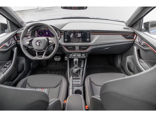 Skoda Kamiq Monte Carlo | Achteruitrijcamera | Driving mode select | Front Assist, proactief remsysteem ActivLease financial lease