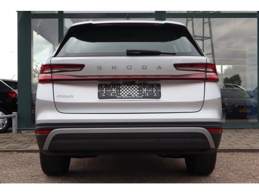 Skoda Kodiaq Business Edition | Achteruitrijcamera | Crew Protect Assist | Cruise control met speedlimiter ActivLease financial lease