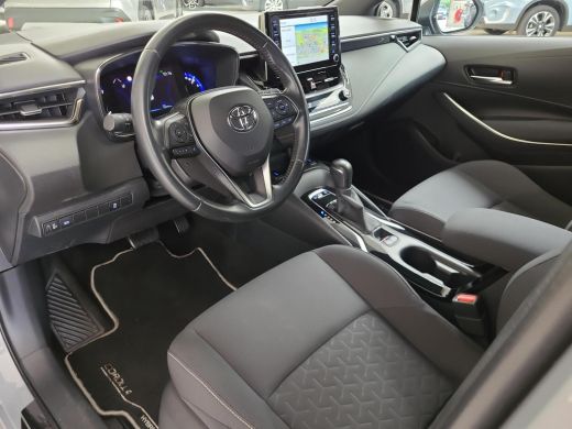 Toyota Corolla 1.8 Hybrid Active Plus | Apple CarPlay | Navigatie | Stoelverwarming | Parkeersensoren | Rijklaar... ActivLease financial lease