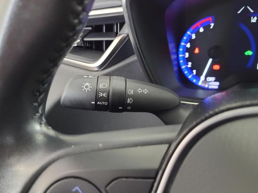 Toyota Corolla 1.8 Hybrid Active Plus | Apple CarPlay | Navigatie | Stoelverwarming | Parkeersensoren | Rijklaar... ActivLease financial lease