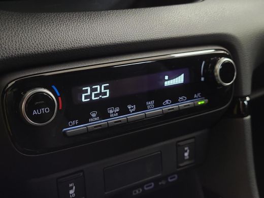 Toyota Yaris 1.5 Hybrid First Edition | Apple CarPlay | Parkeersensoren | Stuur/Stoelverwarming | Rijklaarprij... ActivLease financial lease