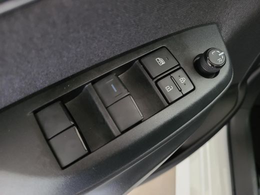 Toyota Yaris 1.5 Hybrid First Edition | Apple CarPlay | Parkeersensoren | Stuur/Stoelverwarming | Rijklaarprij... ActivLease financial lease