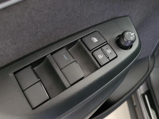 Toyota Yaris Cross 1.5 Hybrid 115 Dynamic | Apple CarPlay | Navigatie | Stoelverwarming | Rijklaarprijs incl. garant... ActivLease financial lease