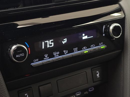 Toyota Yaris Cross 1.5 Hybrid 115 First Edition | Apple CarPlay | Parkeersensoren | Stuur/Stoelverwarming | Rijklaar... ActivLease financial lease