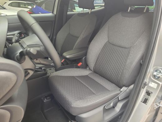 Toyota Yaris Cross 1.5 Hybrid 115 First Edition | Apple CarPlay | Parkeersensoren | Stuur/Stoelverwarming | Rijklaar... ActivLease financial lease