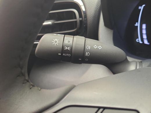 Toyota Yaris Cross 1.5 Hybrid 115 First Edition | Apple CarPlay | Parkeersensoren | Stuur/Stoelverwarming | Rijklaar... ActivLease financial lease