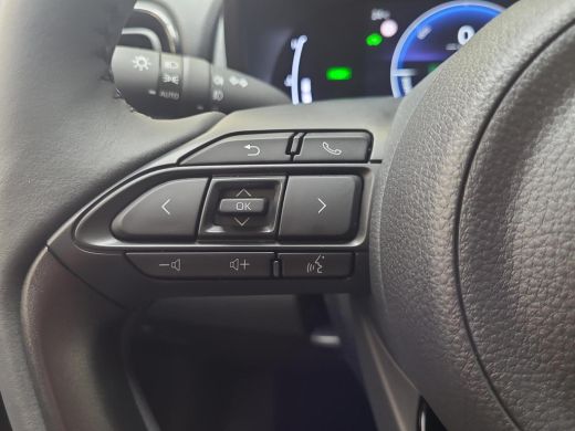 Toyota Yaris Cross 1.5 Hybrid 115 First Edition | Apple CarPlay | Parkeersensoren | Stuur/Stoelverwarming | Rijklaar... ActivLease financial lease