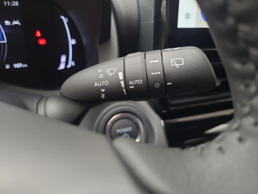 Toyota Yaris Cross 1.5 Hybrid 115 First Edition | Apple CarPlay | Parkeersensoren | Stuur/Stoelverwarming | Rijklaar... ActivLease financial lease