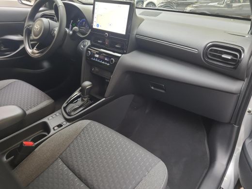 Toyota Yaris Cross 1.5 Hybrid 115 First Edition | Apple CarPlay | Parkeersensoren | Stuur/Stoelverwarming | Rijklaar... ActivLease financial lease