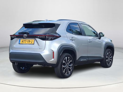 Toyota Yaris Cross 1.5 Hybrid 115 First Edition | Apple CarPlay | Parkeersensoren | Stuur/Stoelverwarming | Rijklaar... ActivLease financial lease