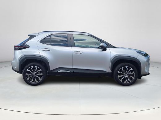 Toyota Yaris Cross 1.5 Hybrid 115 First Edition | Apple CarPlay | Parkeersensoren | Stuur/Stoelverwarming | Rijklaar... ActivLease financial lease