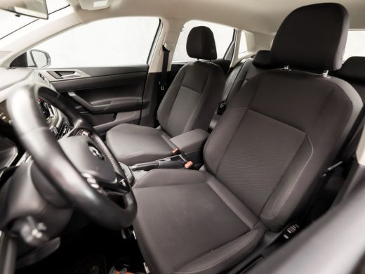 Volkswagen Polo 1.0 TSI Sportline Automaat (VIRTUAL COCKPIT, APPLE CARPLAY, GROOT NAVI, ADAPTIVE CRUISE, SPORTSTO... ActivLease financial lease