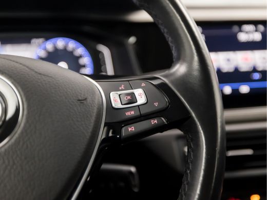 Volkswagen Polo 1.0 TSI Sportline Automaat (VIRTUAL COCKPIT, APPLE CARPLAY, GROOT NAVI, ADAPTIVE CRUISE, SPORTSTO... ActivLease financial lease