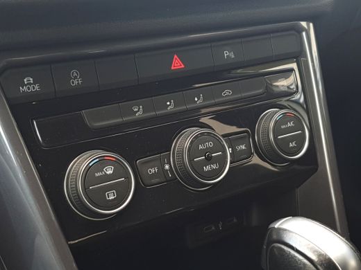 Volkswagen T-Roc 1.5 TSI Automaat R-Line | Virtual Cockpit | Climate Control | Navigatie ActivLease financial lease