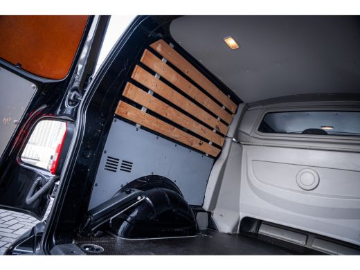 Volkswagen Transporter HIGHLINE DSG DUBBELE CABINE - TREKHAAK - CRUISE CONTROL ActivLease financial lease