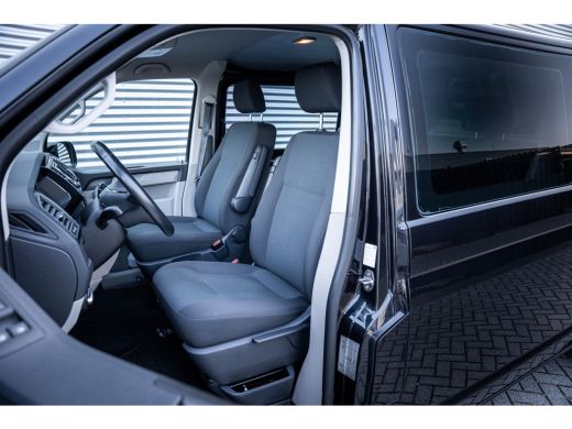 Volkswagen Transporter HIGHLINE DSG DUBBELE CABINE - TREKHAAK - CRUISE CONTROL ActivLease financial lease
