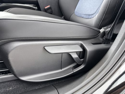 Volvo  EX30 Single Motor Extended Range Plus 69 kWh | 19' | Stoel/stuurverwarming | Harman Kardon | Adaptieve... ActivLease financial lease